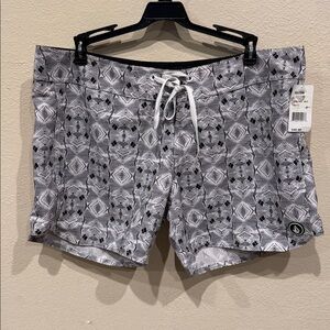 NWT Volcom board shorts size 13